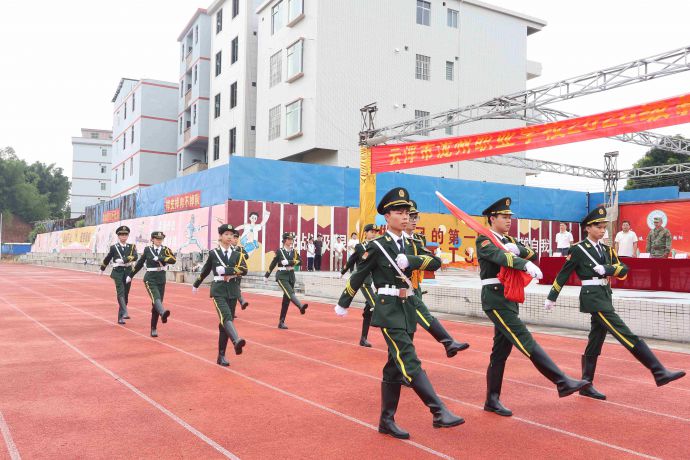 庆国庆|山河壮丽迎华诞，岁月峥嵘谱新篇